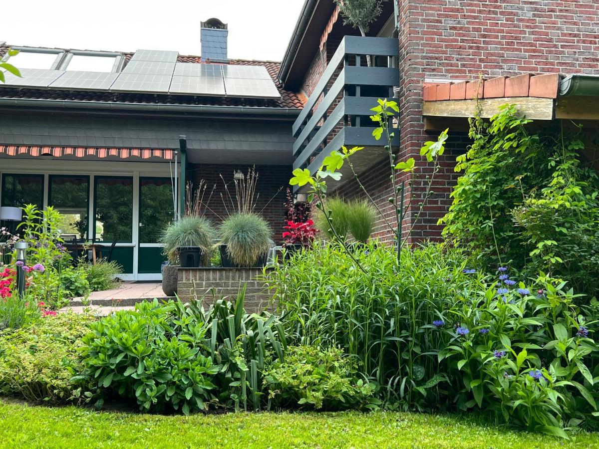 Aussergewoehnliches Haus Mit Sauna, Kamin Und Garten Вилхелмсхафен Екстериор снимка