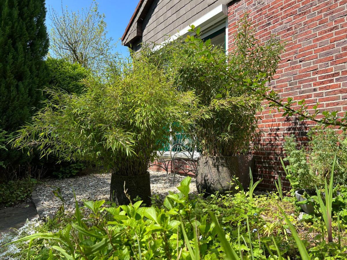 Aussergewoehnliches Haus Mit Sauna, Kamin Und Garten Вилхелмсхафен Екстериор снимка