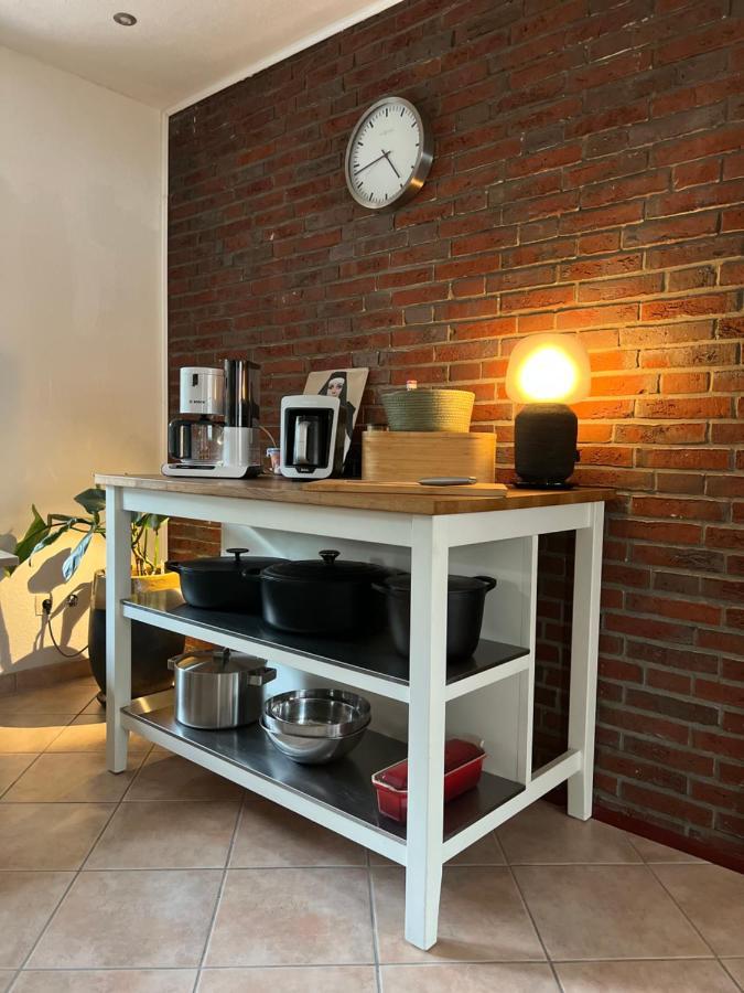 Aussergewoehnliches Haus Mit Sauna, Kamin Und Garten Вилхелмсхафен Екстериор снимка