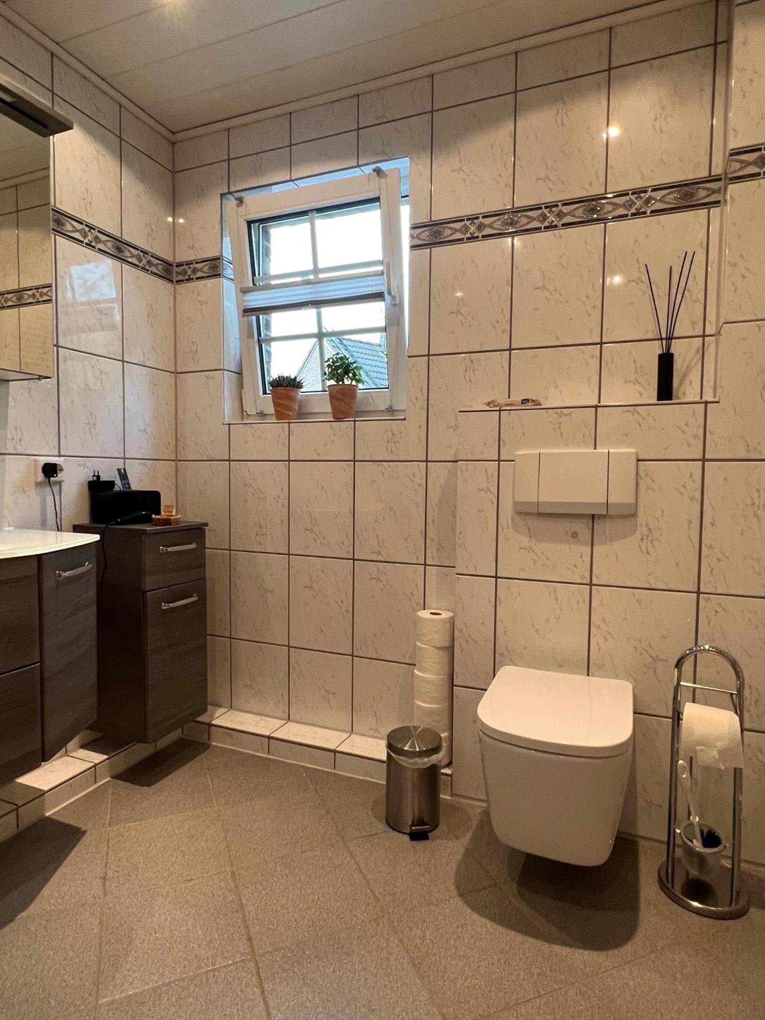 Aussergewoehnliches Haus Mit Sauna, Kamin Und Garten Вилхелмсхафен Екстериор снимка